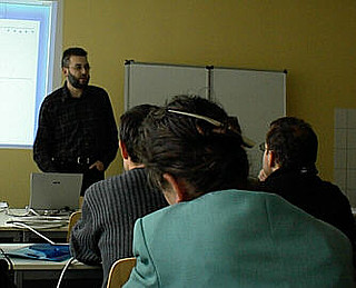 Herr Schwenn, neues friedländer gymnasium, bei der Leitung seines Workshops Herr Schwenn, neues friedländer gymnasium, bei der Leitung seines Workshops